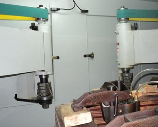 Копировально–фрезерный станок DELTAMACHINERY DW-1700 карусельного типа фото 1